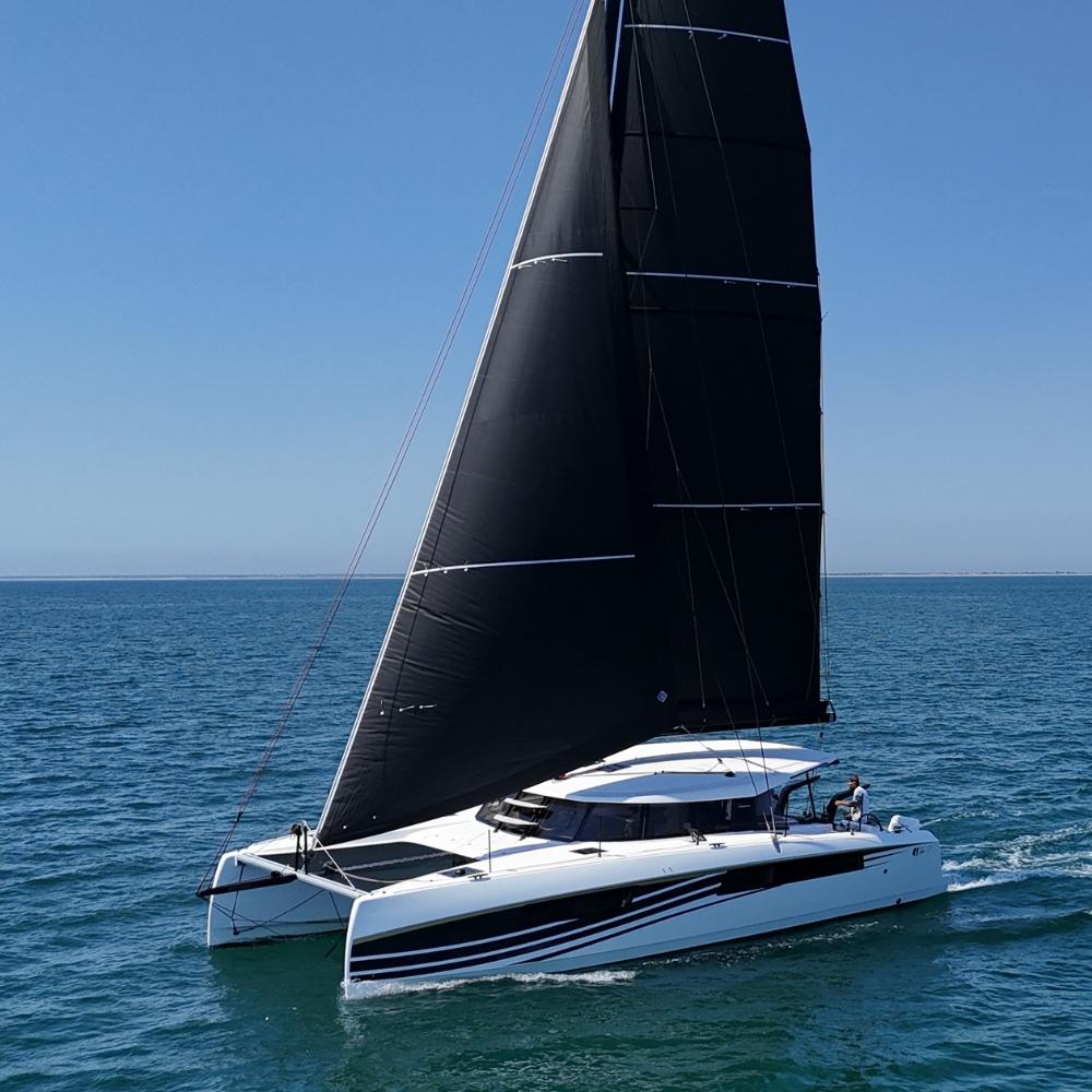 Nautitech : Sailing Luxury Catamarans
